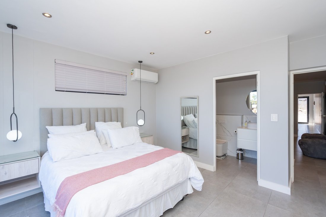 House in Calypso Beach, Western Cape, South Africa 4 - 18002702
