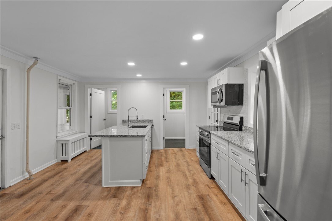 Foster, Rhode Island, United States 5 - 18001738