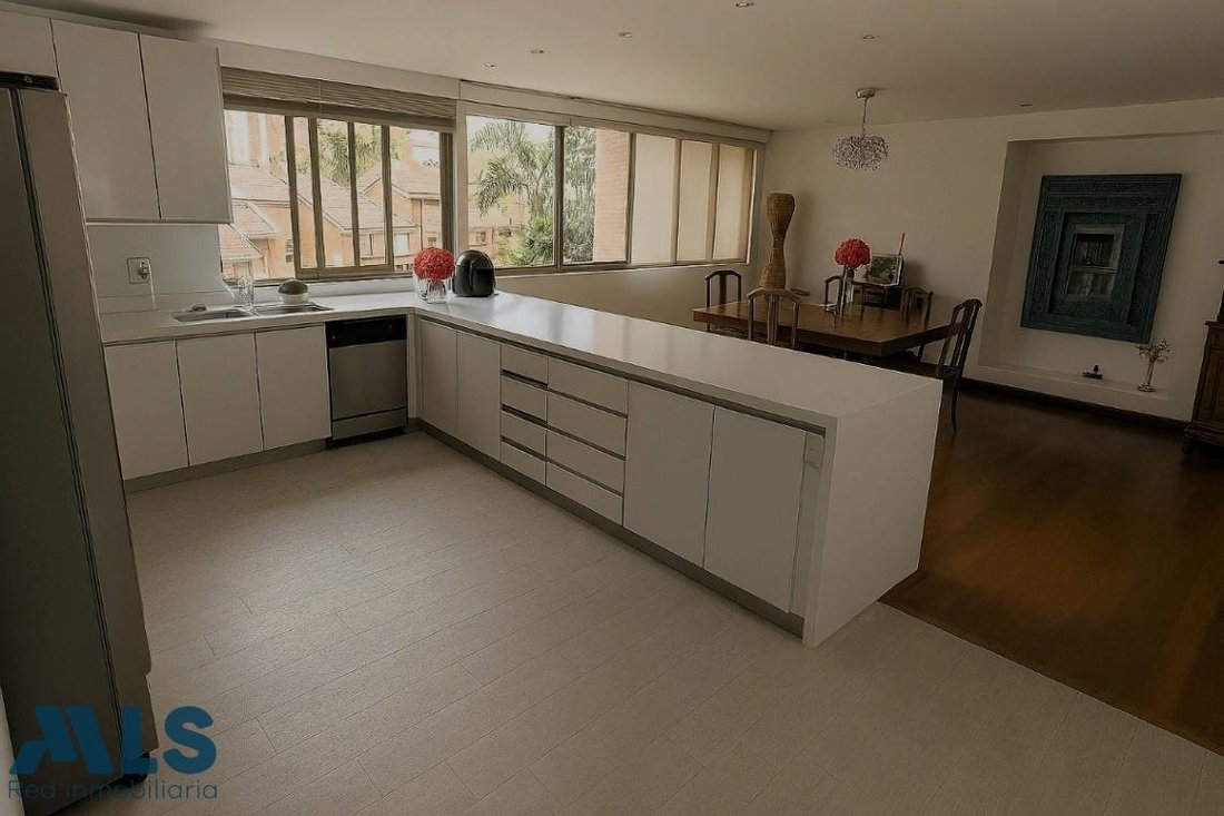 Apartment in Medellín, Antioquia, Colombia 4 - 18003653