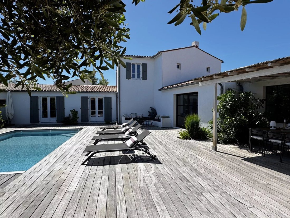 House in Les Portes-en-Ré, Nouvelle-Aquitaine, France 2 - 15984125