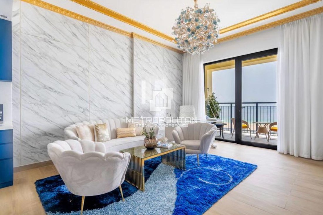 Apartment in Jumeirah, Dubai, United Arab Emirates 1 - 17967428