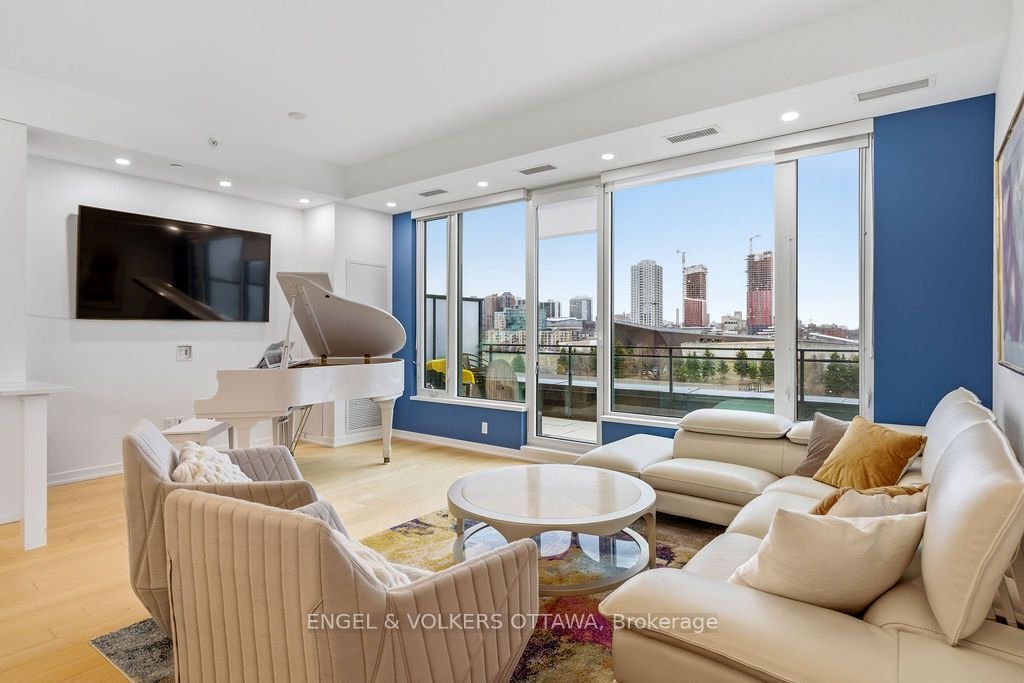 Condo in Ottawa, Ontario, Canada 5 - 18002218