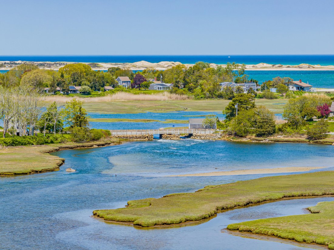 House in Yarmouth, Massachusetts, United States 4 - 17554506