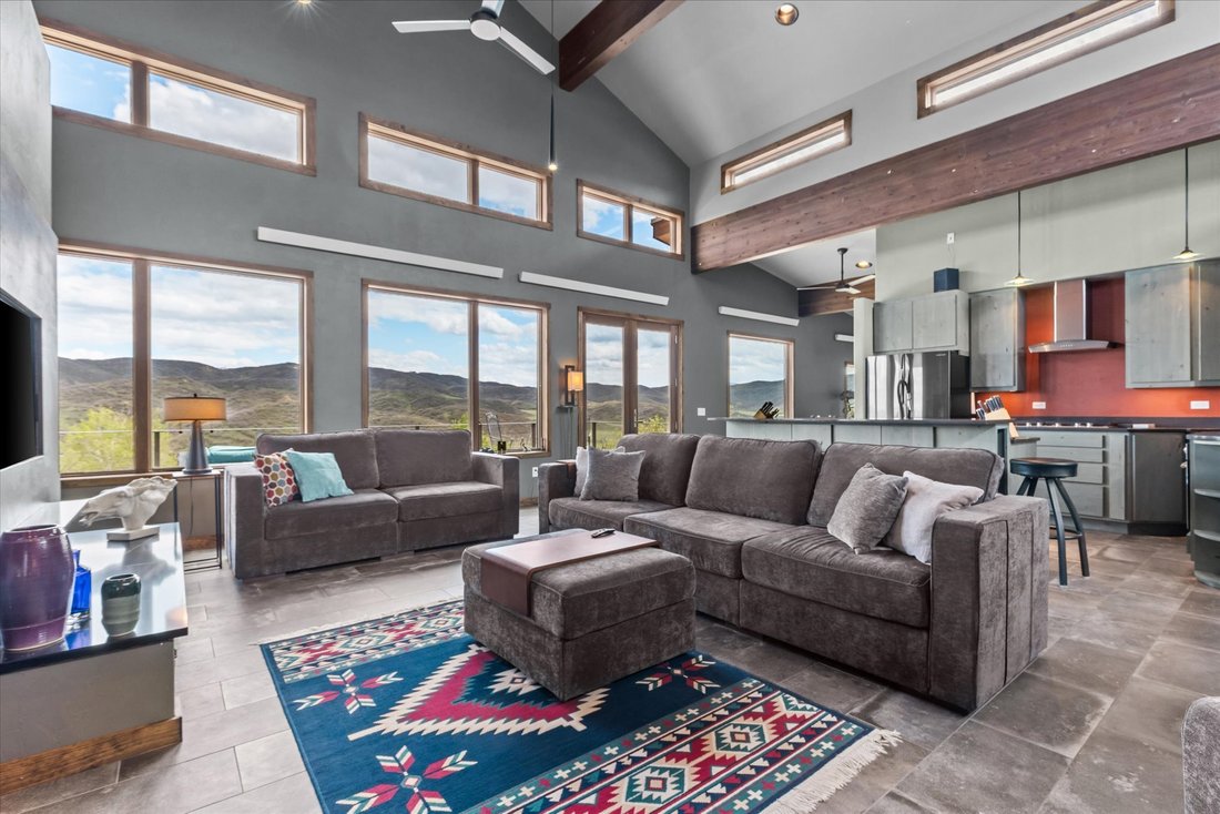 Oak Creek, Colorado, United States 3 - 18003651