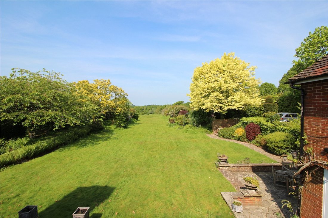 House in Fletching, England 3 - 18003552
