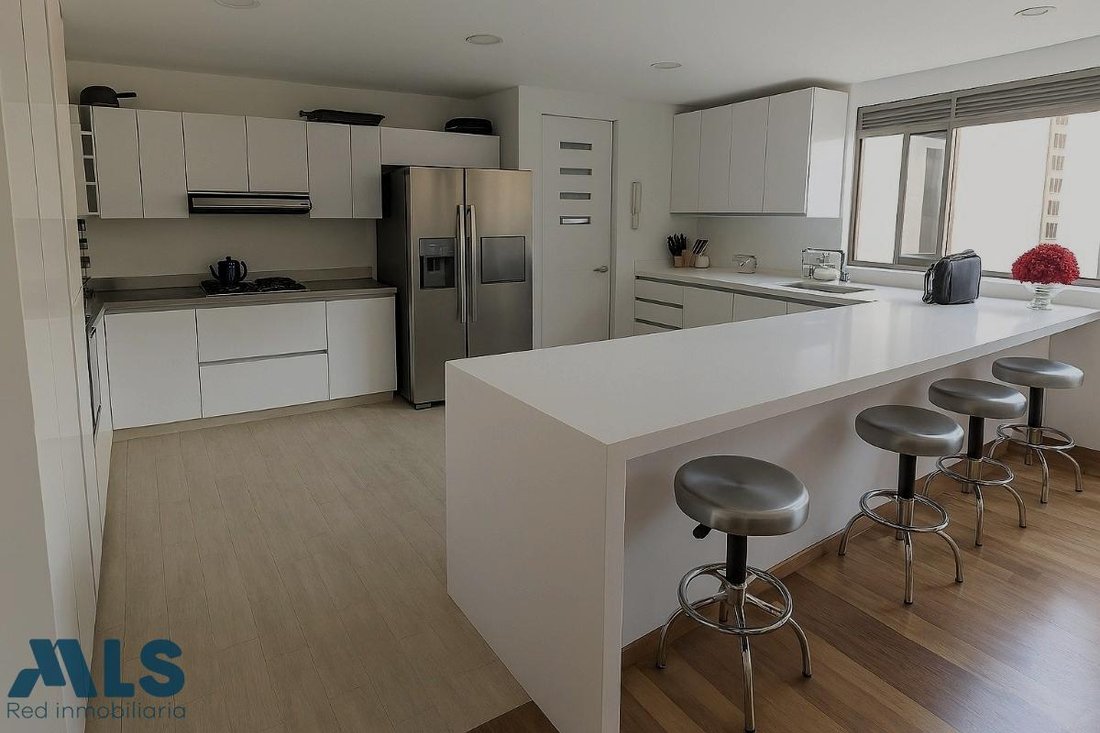 Apartment in Medellín, Antioquia, Colombia 3 - 18003653