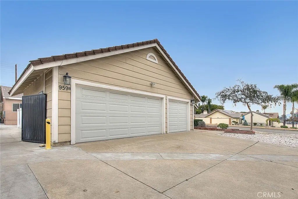 Upland, California, United States 2 - 18003641