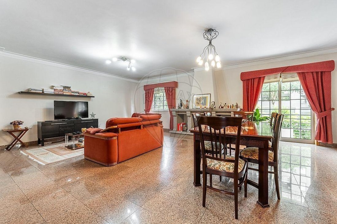 Villa in Braga (Maximinos, Se e Cividade), Braga, Portugal 3 - 18003476