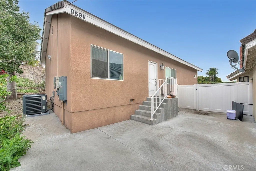 Upland, California, United States 3 - 18003641