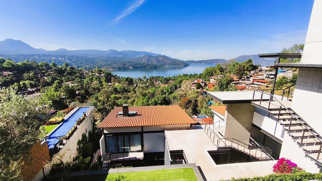 House in Valle de Bravo, State of Mexico, Mexico 3 - 18000902