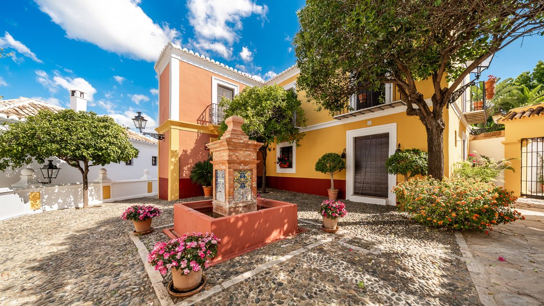 Townhouse in Golden Mile, Andalusia, Spain 1 - 18002163