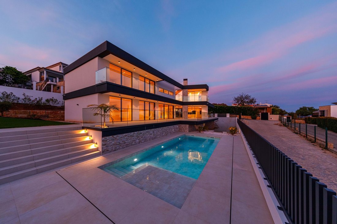 Villa in Loule (Sao Clemente), Algarve, Portugal 1 - 17573645