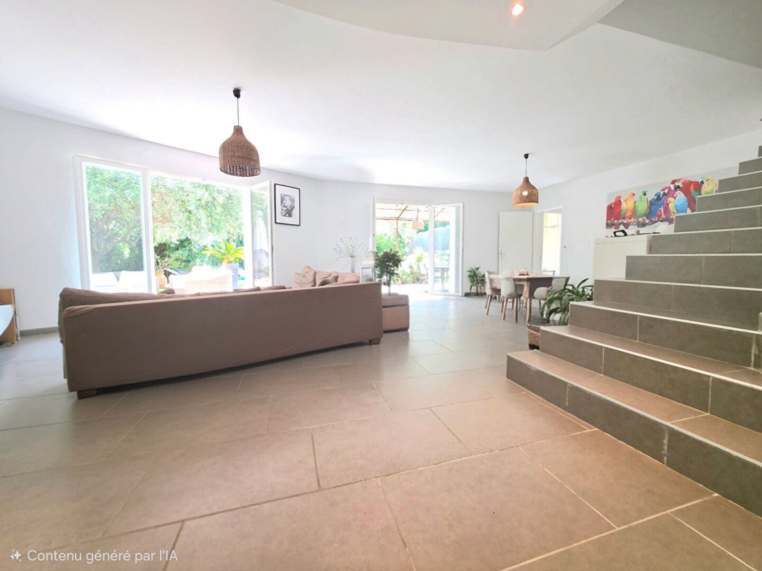 Villa in Rayol-Canadel-sur-Mer, Provence-Alpes-Côte d'Azur, France 3 - 18001070