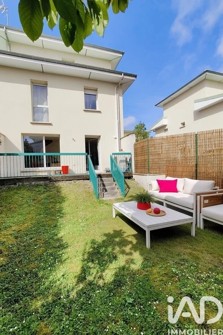 House in Gennevilliers, Ile-de-France, France 1 - 17714537