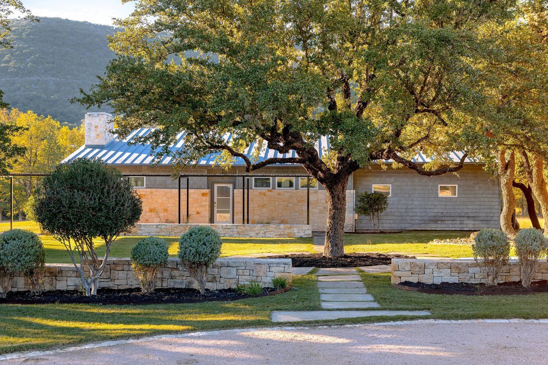House in Uvalde, Texas, United States 2 - 18001836