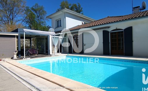 House in Sud, Artigues-pres-Bordeaux, France 1