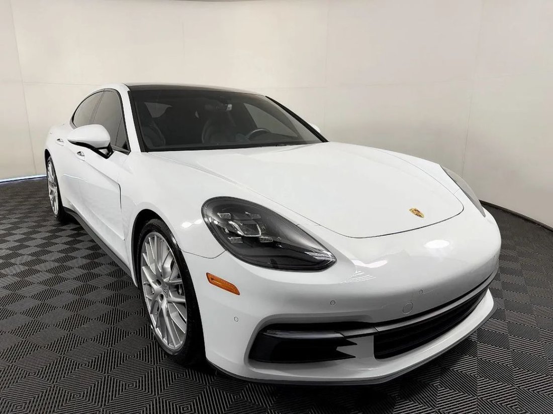 Sedan in Lynnwood, WA, United States 5 - 18002703
