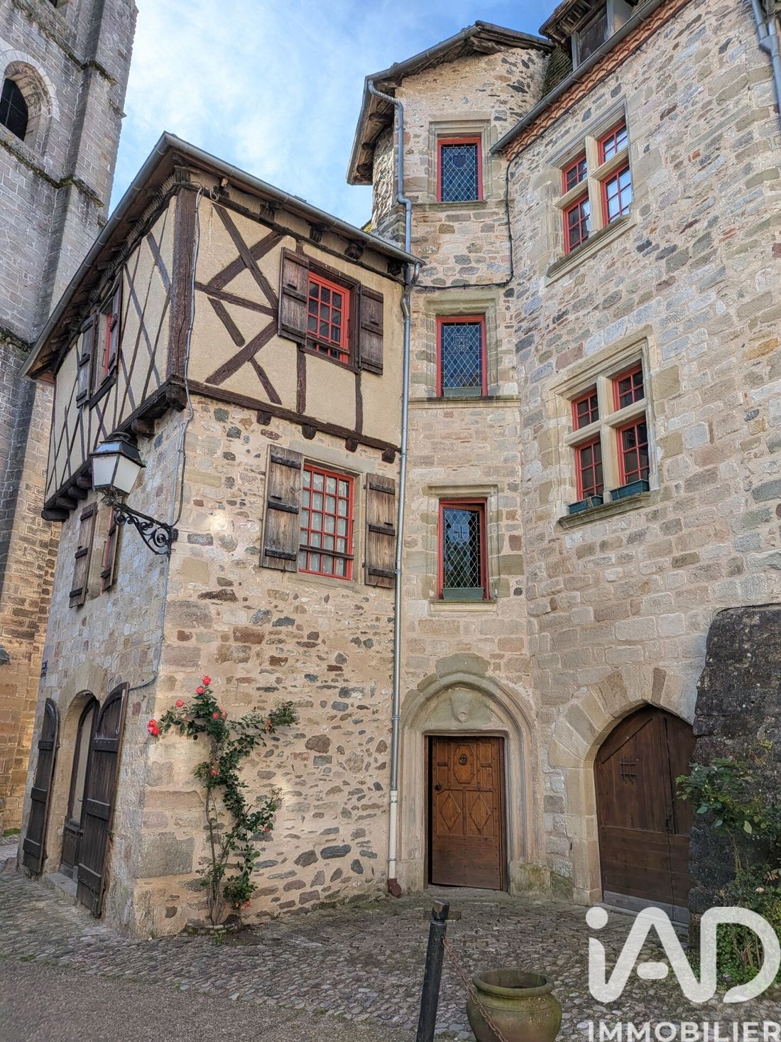Beaulieu-sur-Dordogne, Nouvelle-Aquitaine, France 2 - 18001622