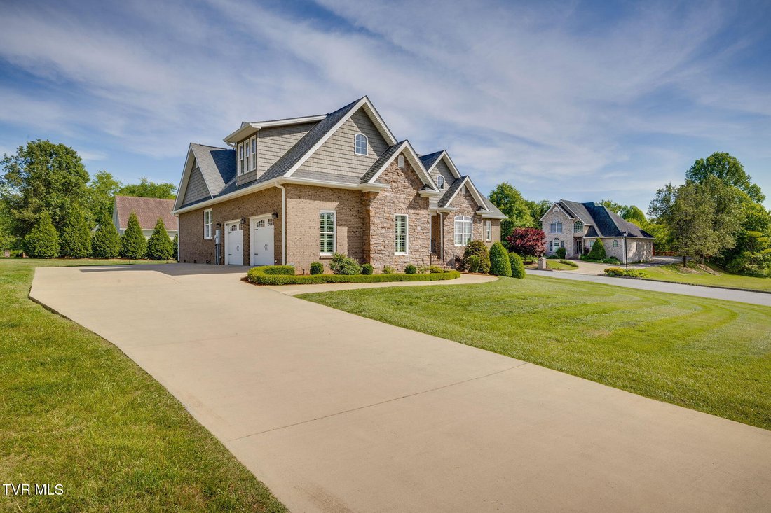 House in Elizabethton, Tennessee, United States 3 - 18003571