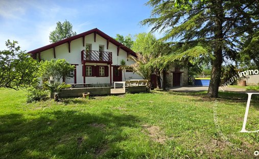 House in Josse, Nouvelle-Aquitaine, France 1