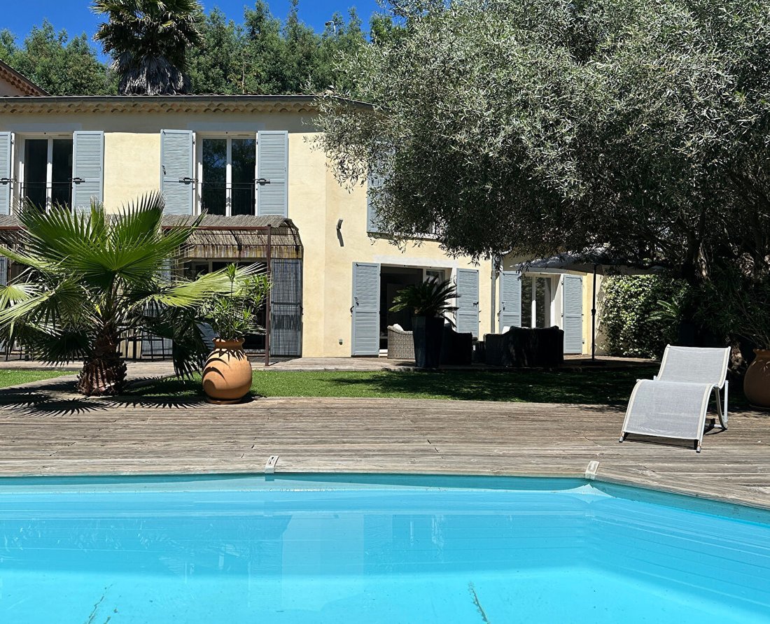 Villa in Rayol-Canadel-sur-Mer, Provence-Alpes-Côte d'Azur, France 2 - 18001070