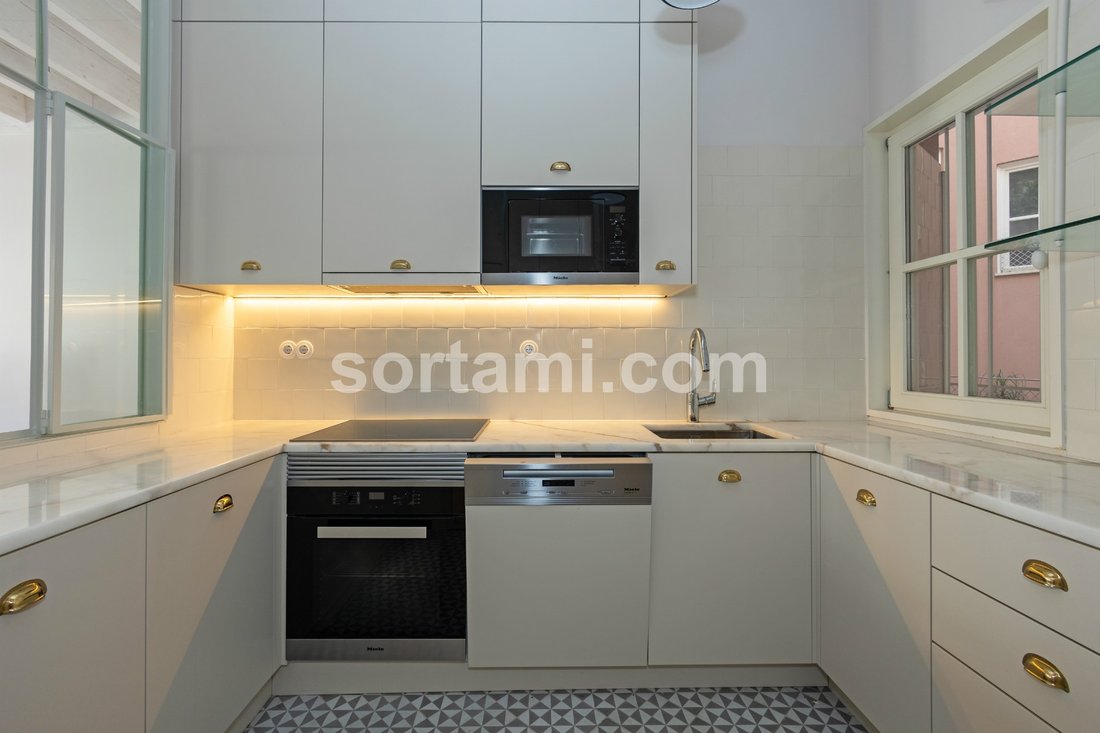 Apartment in Cedofeita, Santo Ildefonso, Se, Miragaia, Sao Nicolau e Vitoria, Porto District, Portugal 4 - 18002296