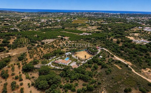 Villa in Quarteira, Algarve, Portugal 1