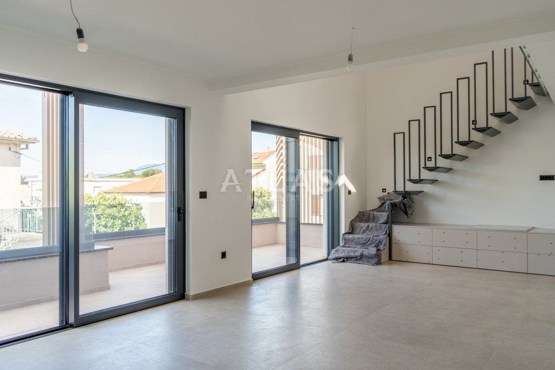 Apartment in Mjesni odbor Grad Trsat, Grad Rijeka, Primorje-Gorski Kotar County 1 - 18002265