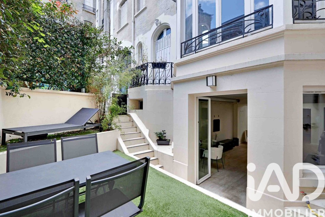 Apartment in La Plaine des Sablons, Neuilly-sur-Seine, France 1 - 17911133