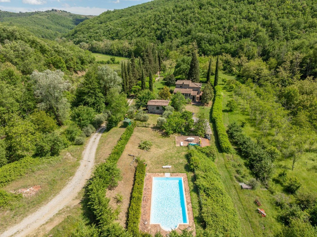 Villa in Gaiole in Chianti, Tuscany, Italy 3 - 17651014