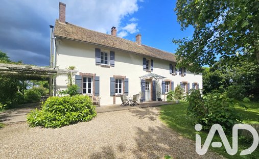 House in Bourdonné, Ile-de-France, France 1