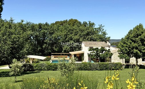 Villa in Granettes-Jauberte-Sainte Anne, Aix-en-Provence, France 1