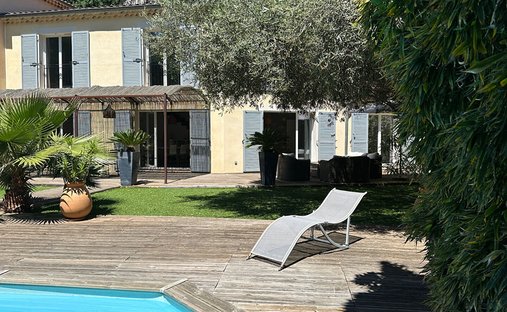 Villa in Rayol-Canadel-sur-Mer, Provence-Alpes-Côte d'Azur, France 1