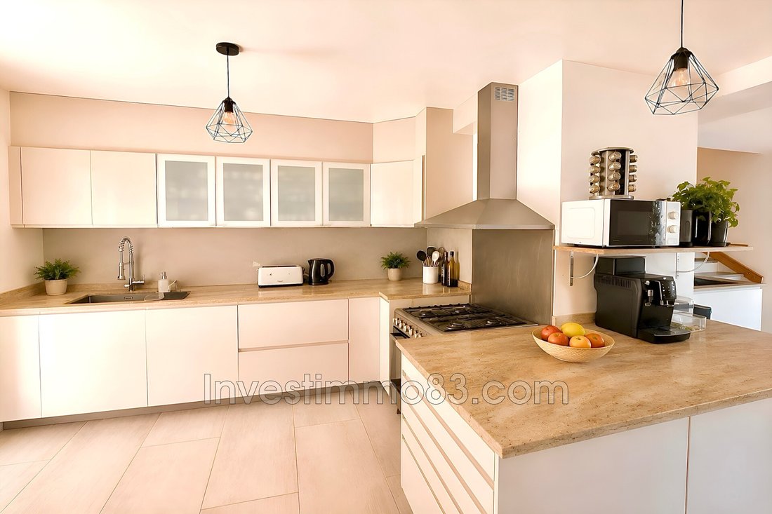 Villa in Mimet, Provence-Alpes-Côte d'Azur, France 3 - 18000712