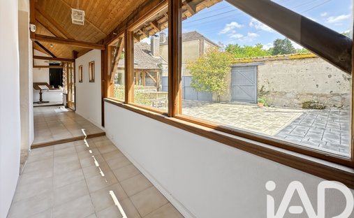 House in La Chapelle-sur-Oreuse, Bourgogne – Franche-Comté, France 1