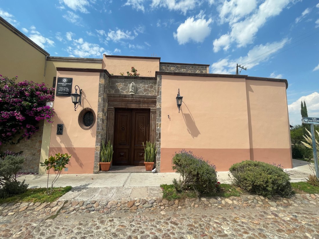 House in San Miguel de Allende, Guanajuato, Mexico 2 - 18002499