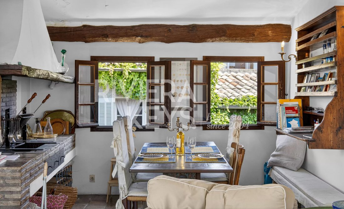 House in Centre-Haut de Cagnes, Cagnes-sur-Mer, France 2 - 18003930