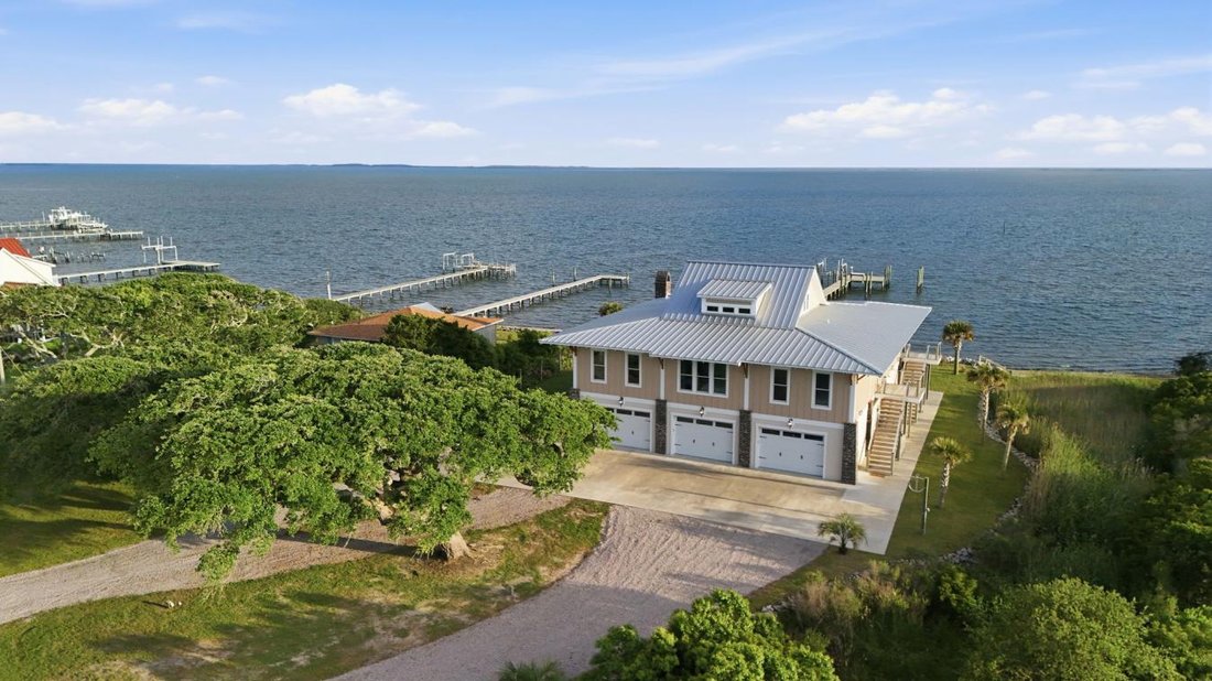 House in Harkers Island, North Carolina, United States 2 - 18003774