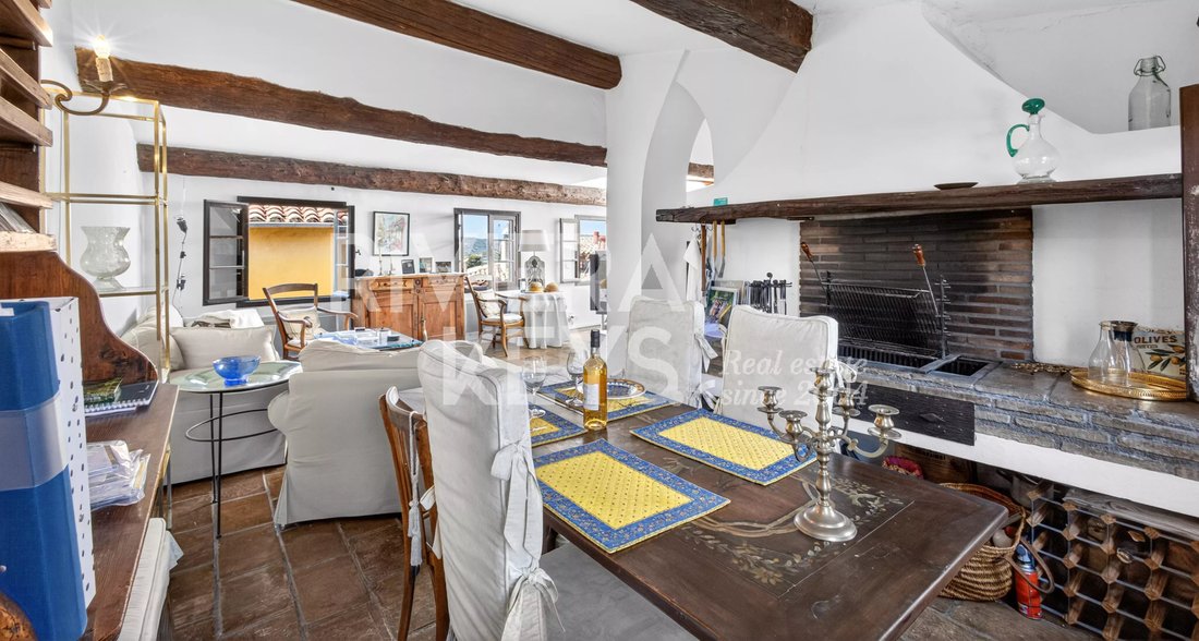House in Centre-Haut de Cagnes, Cagnes-sur-Mer, France 4 - 18003930