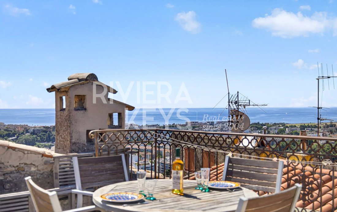 House in Centre-Haut de Cagnes, Cagnes-sur-Mer, France 1 - 18003930