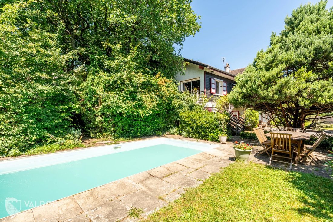 Chalet in Est, Dardilly, France 1 - 18003934