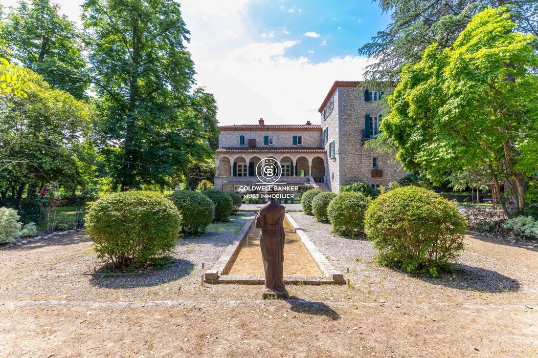 Estate in Ouest, Prades, France 1 - 16119262