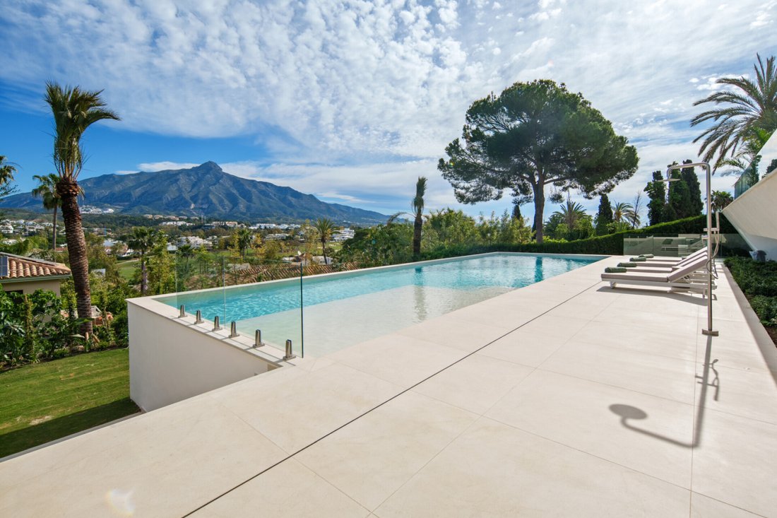 Villa in Nueva Andalucia, Marbella, Spain 2 - 18003789