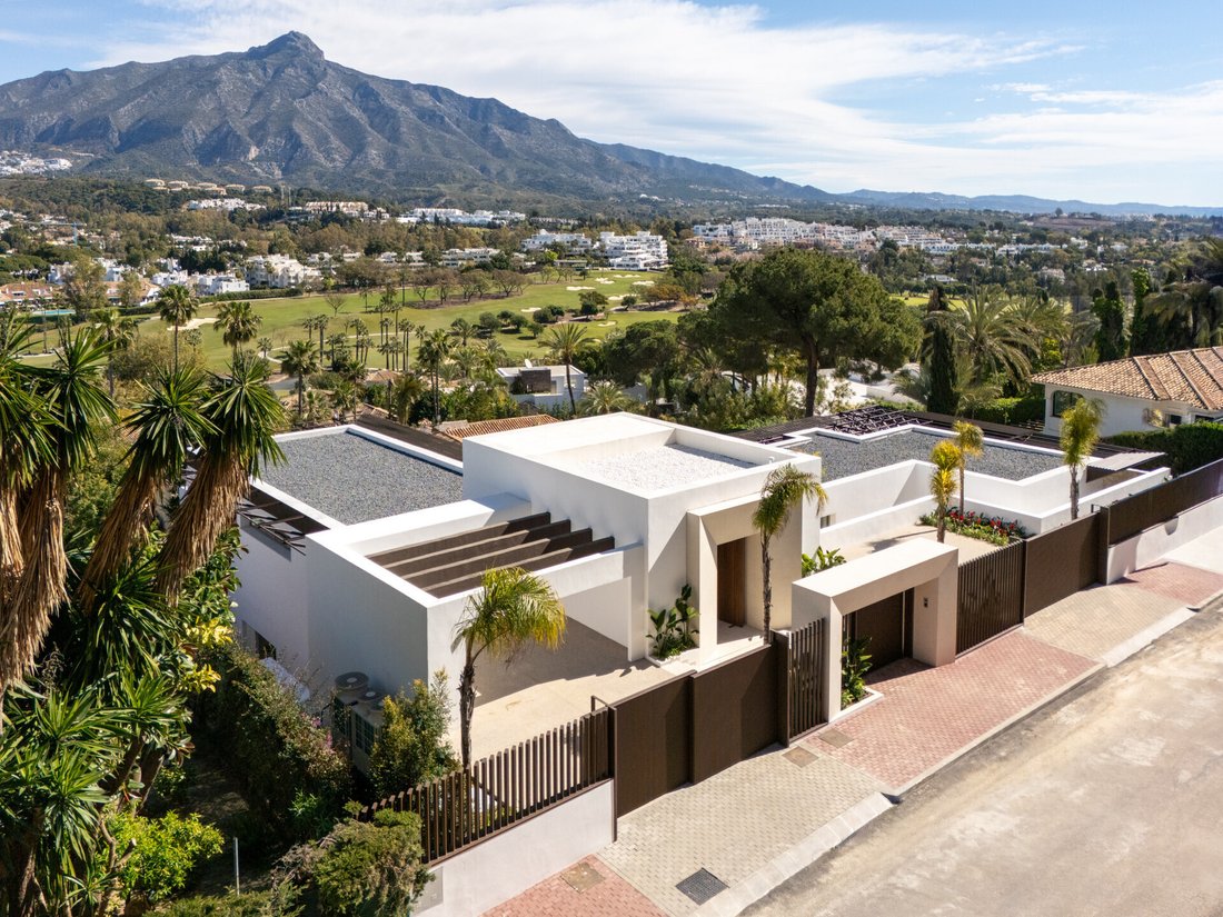 Villa in Nueva Andalucia, Marbella, Spain 1 - 18003789