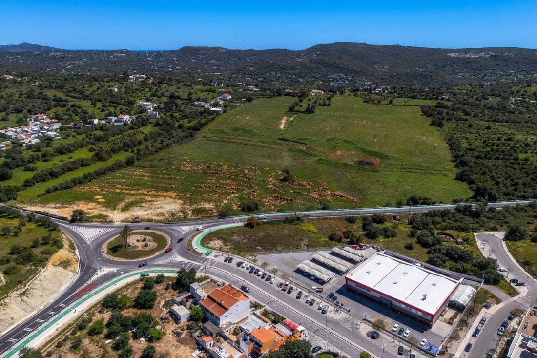 Land in Loule (Sao Clemente), Algarve, Portugal 1 - 18003813