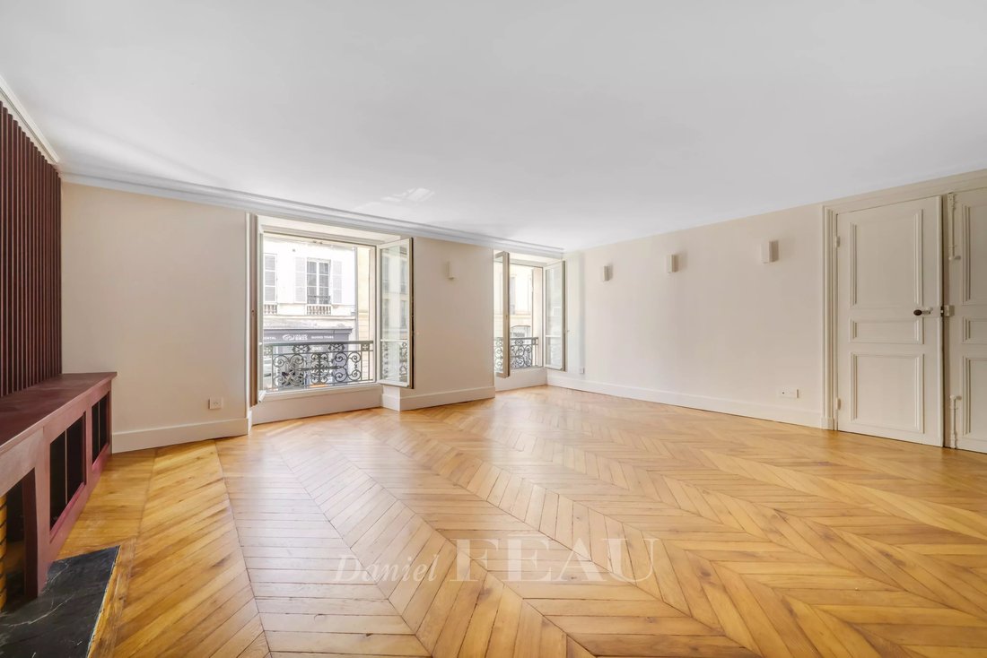 Apartment in Saint Louis, Versailles, France 3 - 17999412