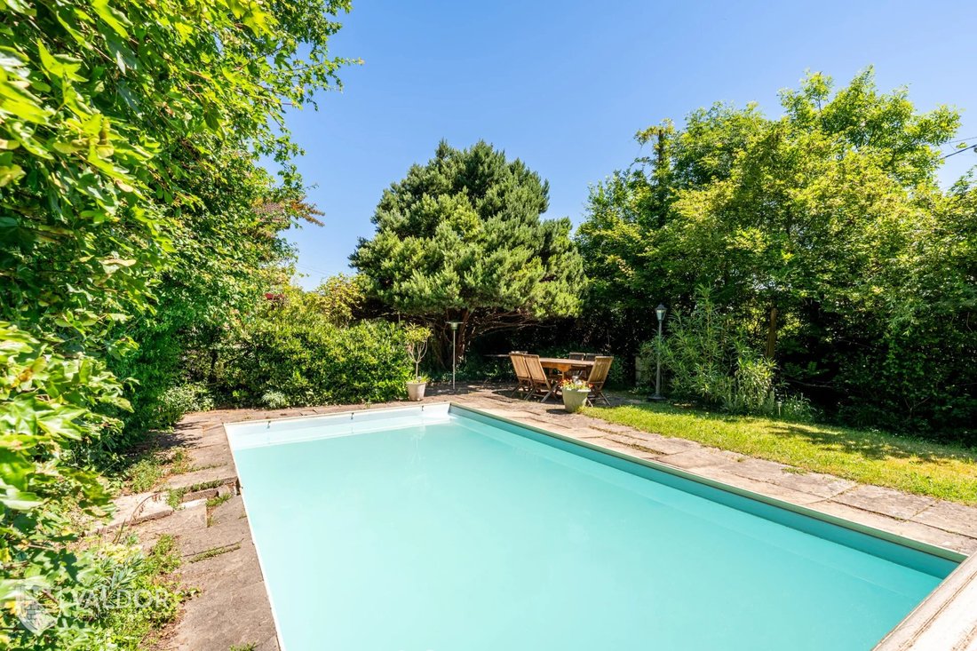 Chalet in Est, Dardilly, France 5 - 18003934