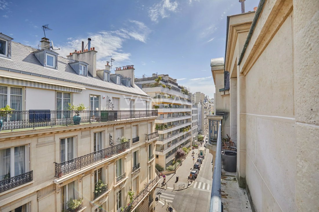 Apartment in Muette Nord, Paris 16e Arrondissement, Paris 3 - 18003873