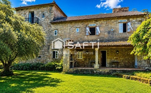 Country House in Santa Xusta de Morana, Morana, Spain 1