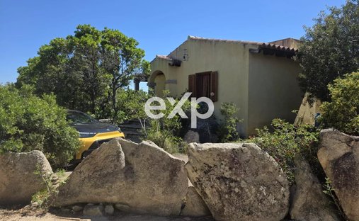 House in San Teodoro, Sardinia, Italy 1